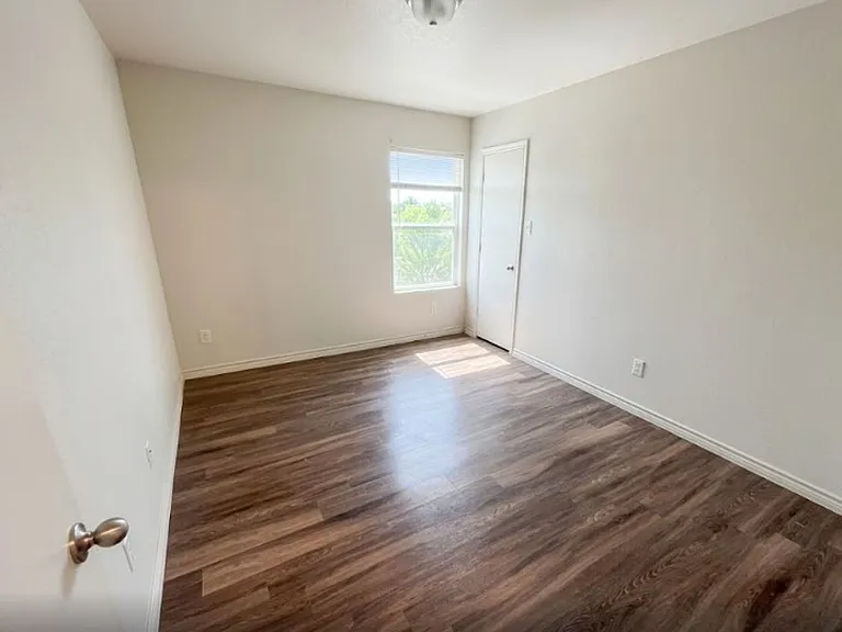 815 Eastland Dr #A — Photo 10
