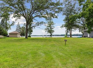 9127 N Shore Trl N, Forest Lake, MN 55025