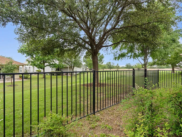 330 Portsmouth Dr — Photo 36