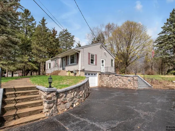 280 View St, Crystal Lake, IL 60012