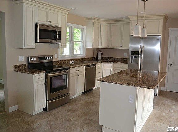 2nd image of 7 Adelaide Park