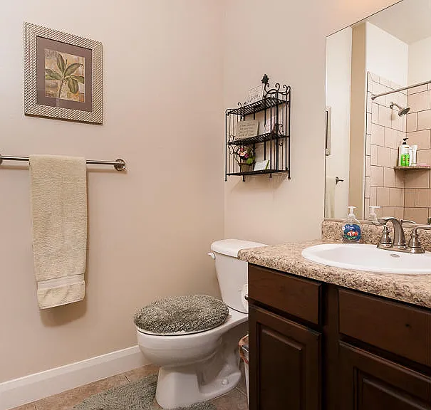 358 E Munich Dr — Photo 11