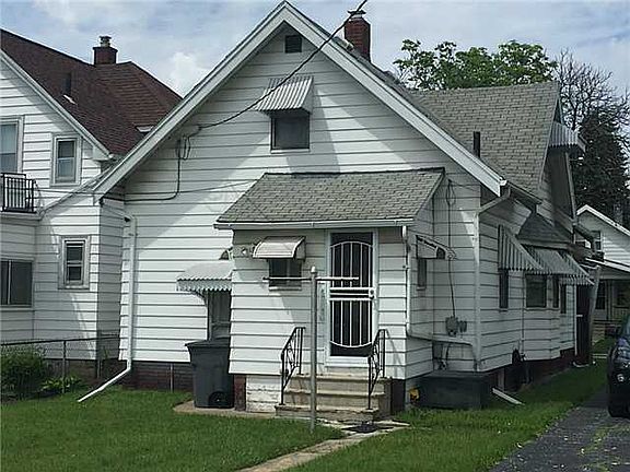 2nd image of 550 E Park St
