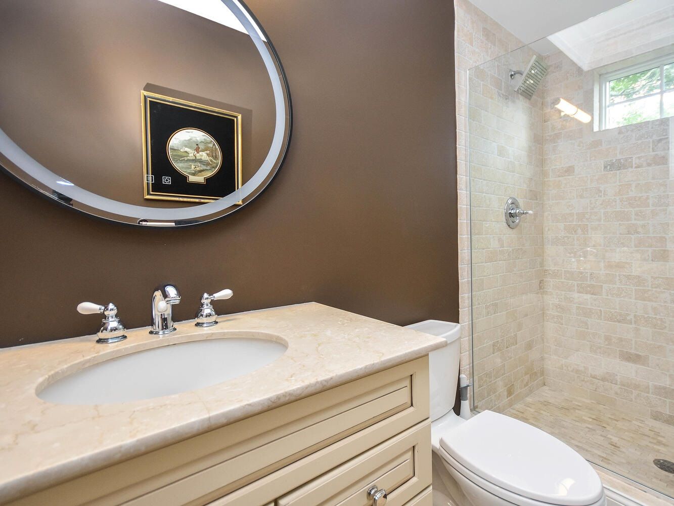 1st Floor Bath