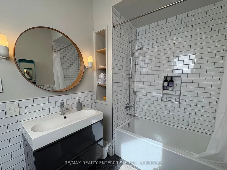 156 James St S #3 — Photo 13