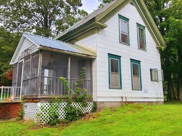 6 Chase Street, Bridgton, ME 04009