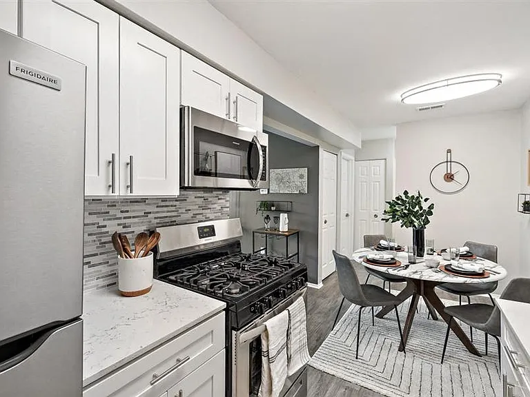 Residences at Grand Blanc Apartments - Grand Blanc, MI — Photo 1