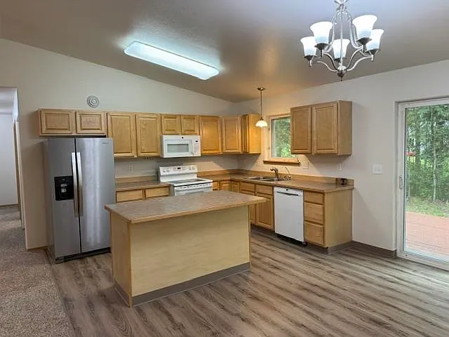 680 Canoro Rd — Photo 3