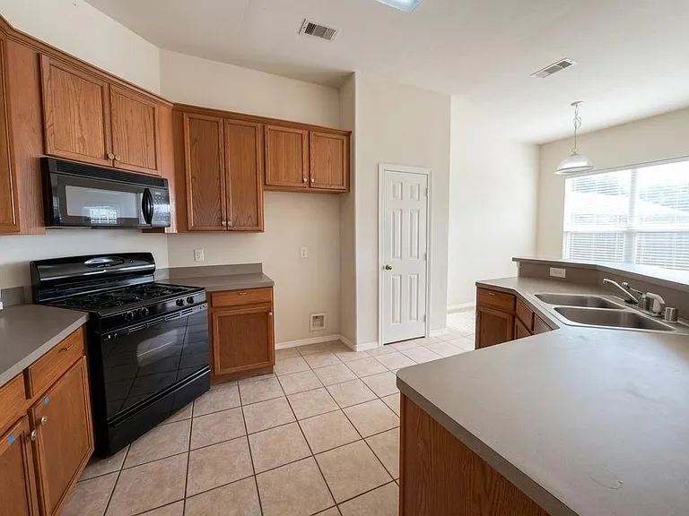 6015 Ida Rose Ct — Photo 16