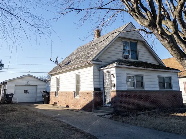 210 Cronkhite Ave, Danville, IL 61832