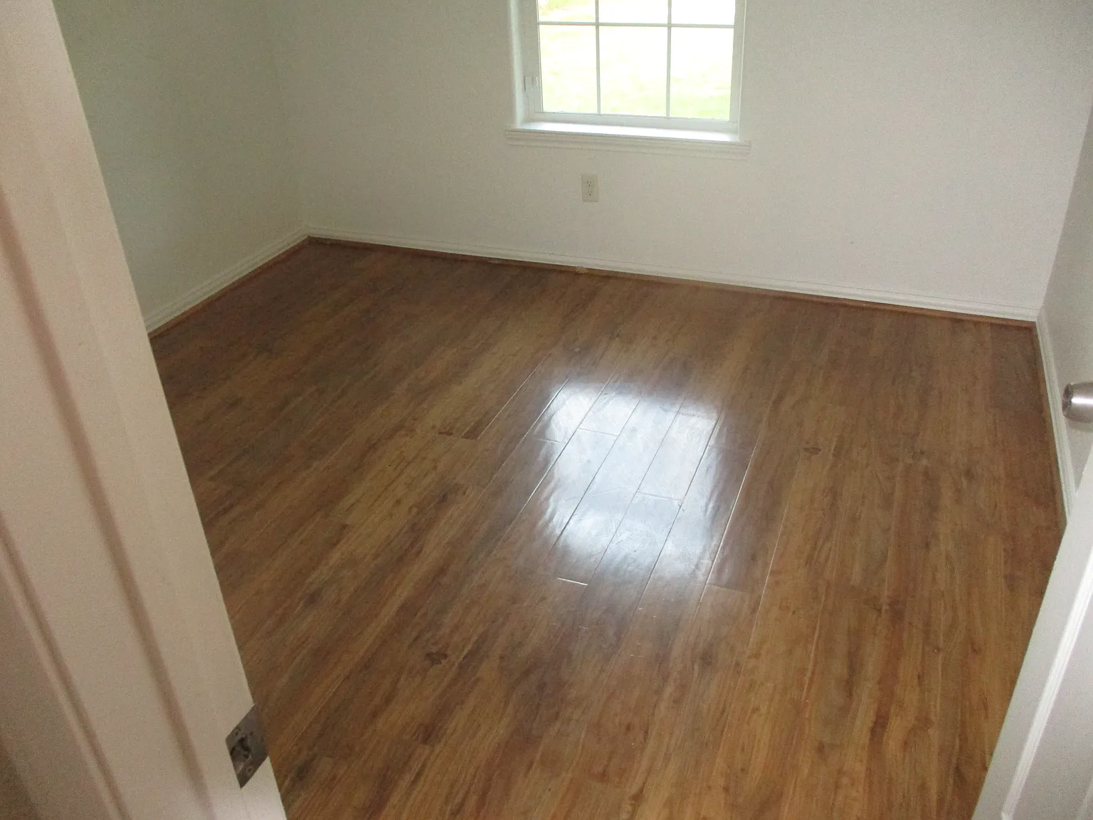 3 bed, 1875 sqft, $1,900 — Photo 1