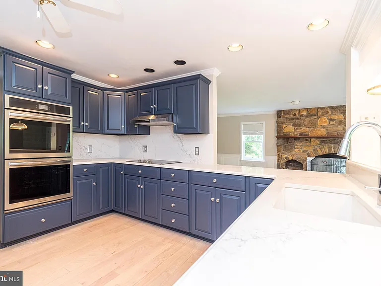 38 Chestnut Valley Dr — Photo 6