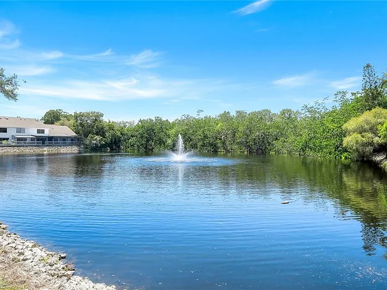 823 Meadowland Dr #H — Photo 16