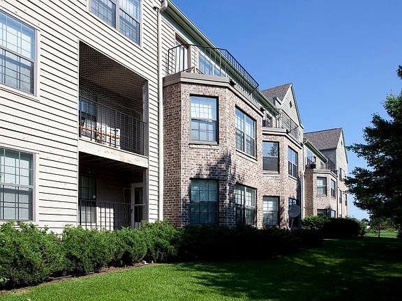 5th image of 8617 Edinbrook Xing APT 140