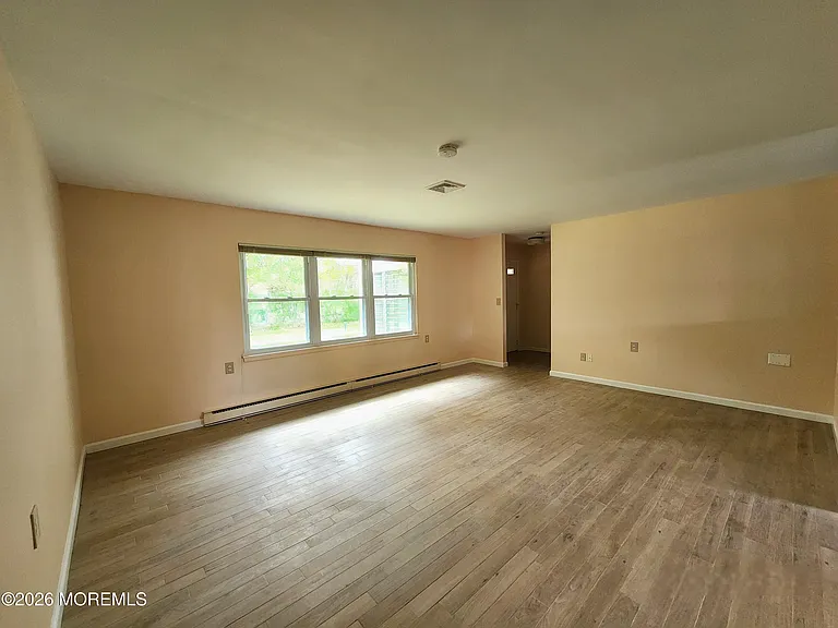 341B Canterbury Ct — Photo 5