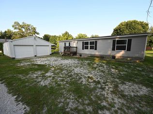 223 W Washington St, Mount Sterling, IL 62353