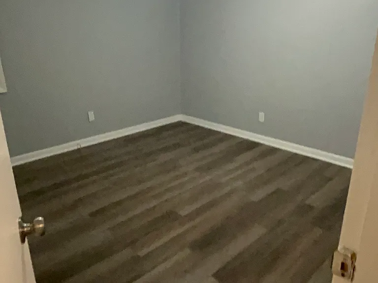 8206 Sussex Dr — Photo 5