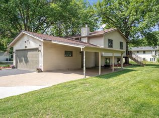 289 89th Ln NE, Blaine, MN 55434