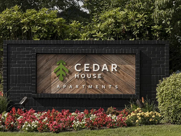 Cedar House — Photo 36