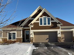 8824 Upper 7th Pl N, Lake Elmo, MN 55042