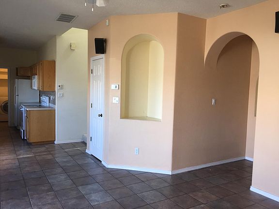 4th image of 7305 Natalie Janae Ln NE
