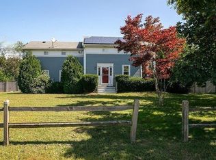 887 Anthony Rd, Portsmouth, RI 02871