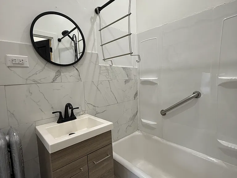 1017 Washington St #1 — Photo 16