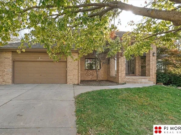 15405 Lloyd St, Omaha, NE 68144