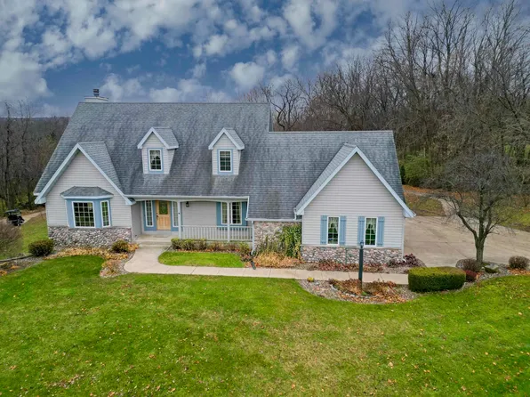 1819 W Aberdeen Dr, Janesville, WI 53545