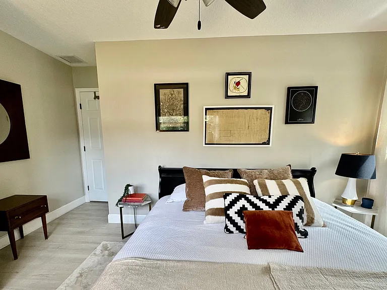 Barker Dr — Photo 45