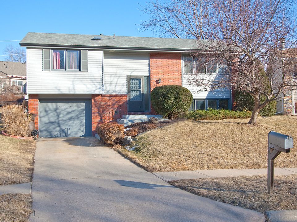 1st image of 1912 Manor Ct