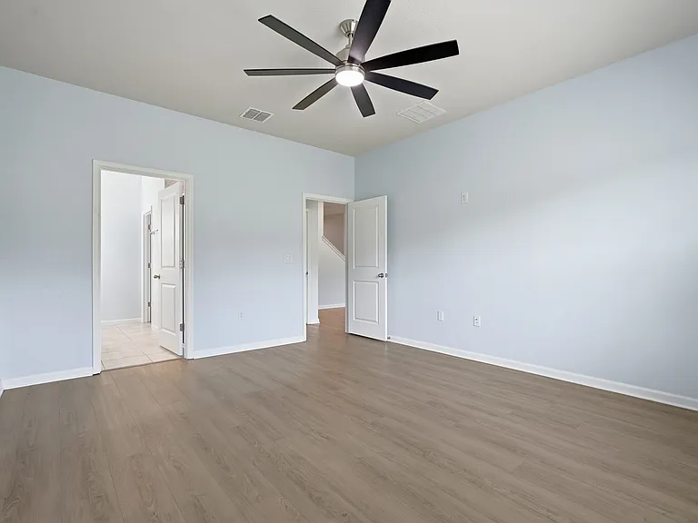 1210 Whispering Ln — Photo 16