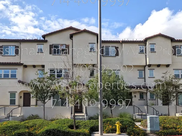 3320 W Mirano Dr, Anaheim, CA 92801
