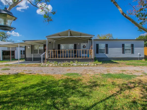 103 Elm St, Donie, TX 75838