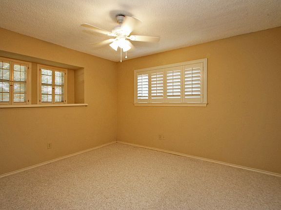 2nd image of 313 Faircrest Dr