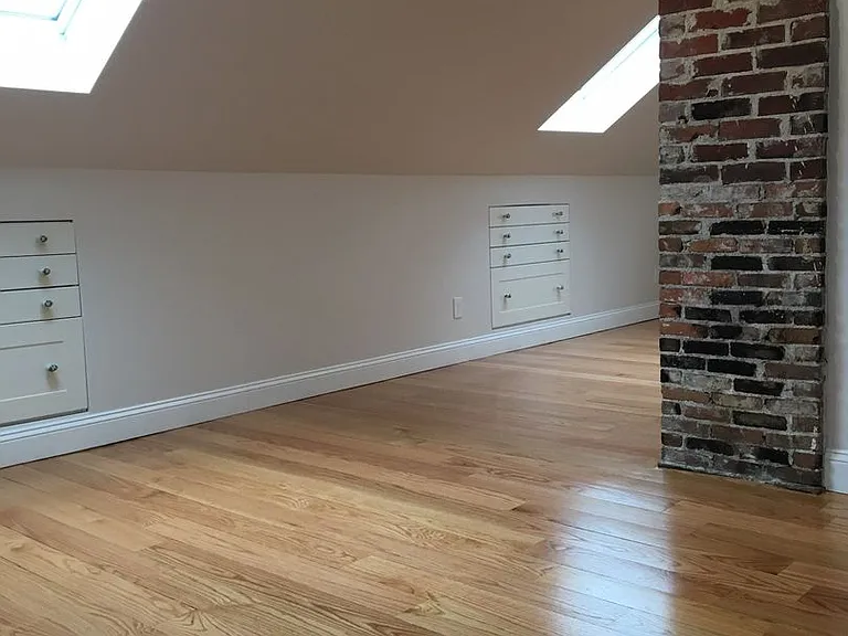 70 Courtland St — Photo 6