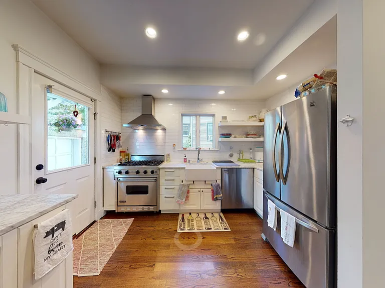 85 Winthrop St — Photo 1