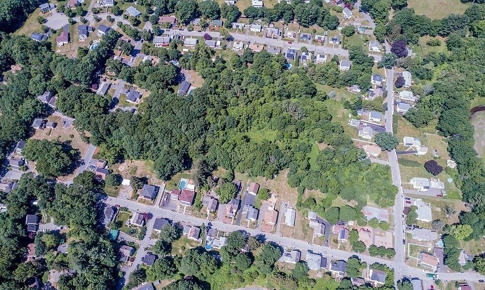 2nd image of 879 Westminster Hill Rd