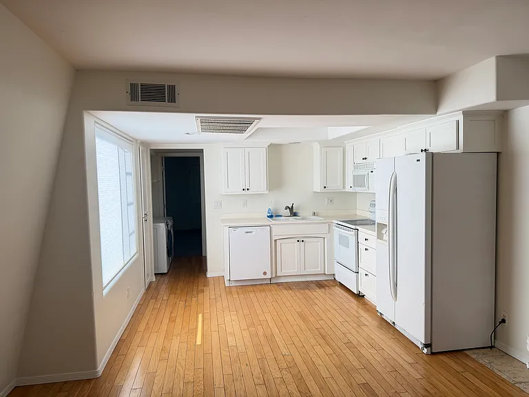 3336 Harbor Cir #F — Photo 4