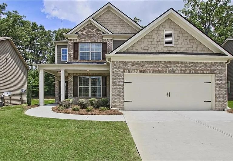 765 Westmoreland Ln — Photo 1