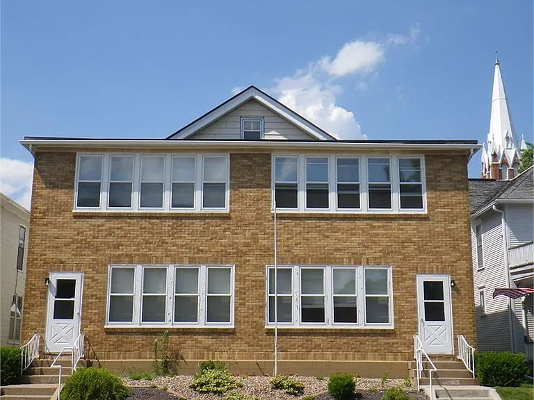 1105 Avenue F — Photo 13