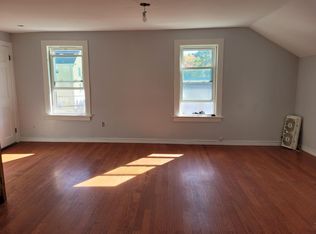 13 Fairview Ave, Pawtucket, RI 02860