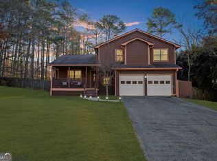 1907 Kelvin Dr, Lawrenceville, GA 30043