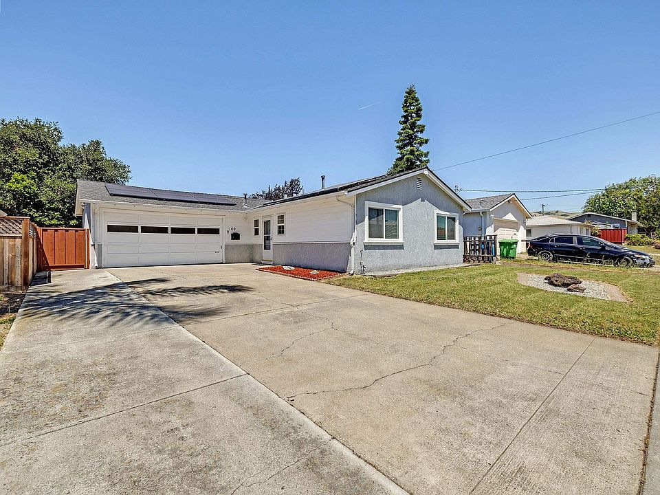 1st image of 169 Tamarack Dr