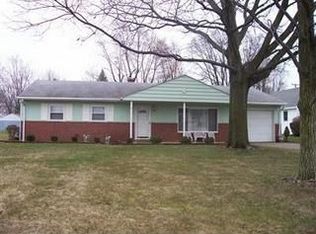207 Sharon Dr, Piqua, OH 45356