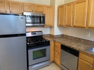 11 8th St SE APT 32, Washington, DC 20003