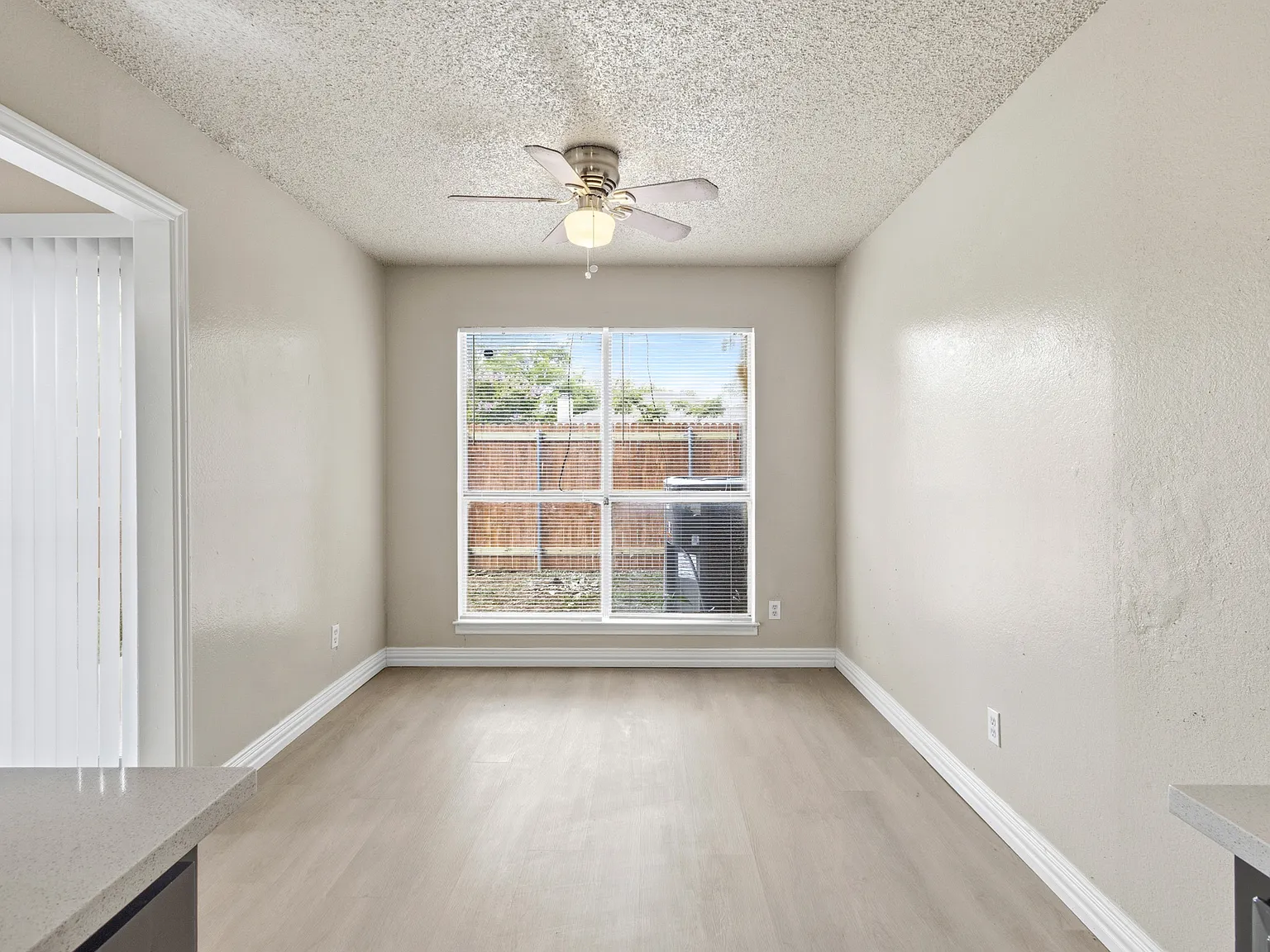 2526 Lido Lane - 2 — Photo 2