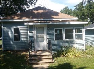 7398 Commercial St, Omro, WI 54963