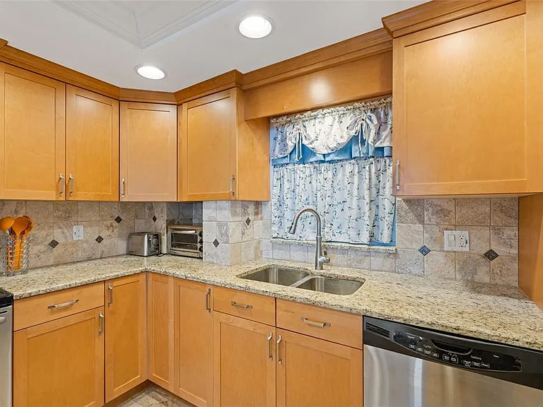 4950 Gulf Blvd #605 — Photo 18
