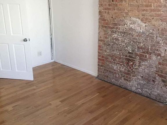 4th image of 53 Driggs Ave #2